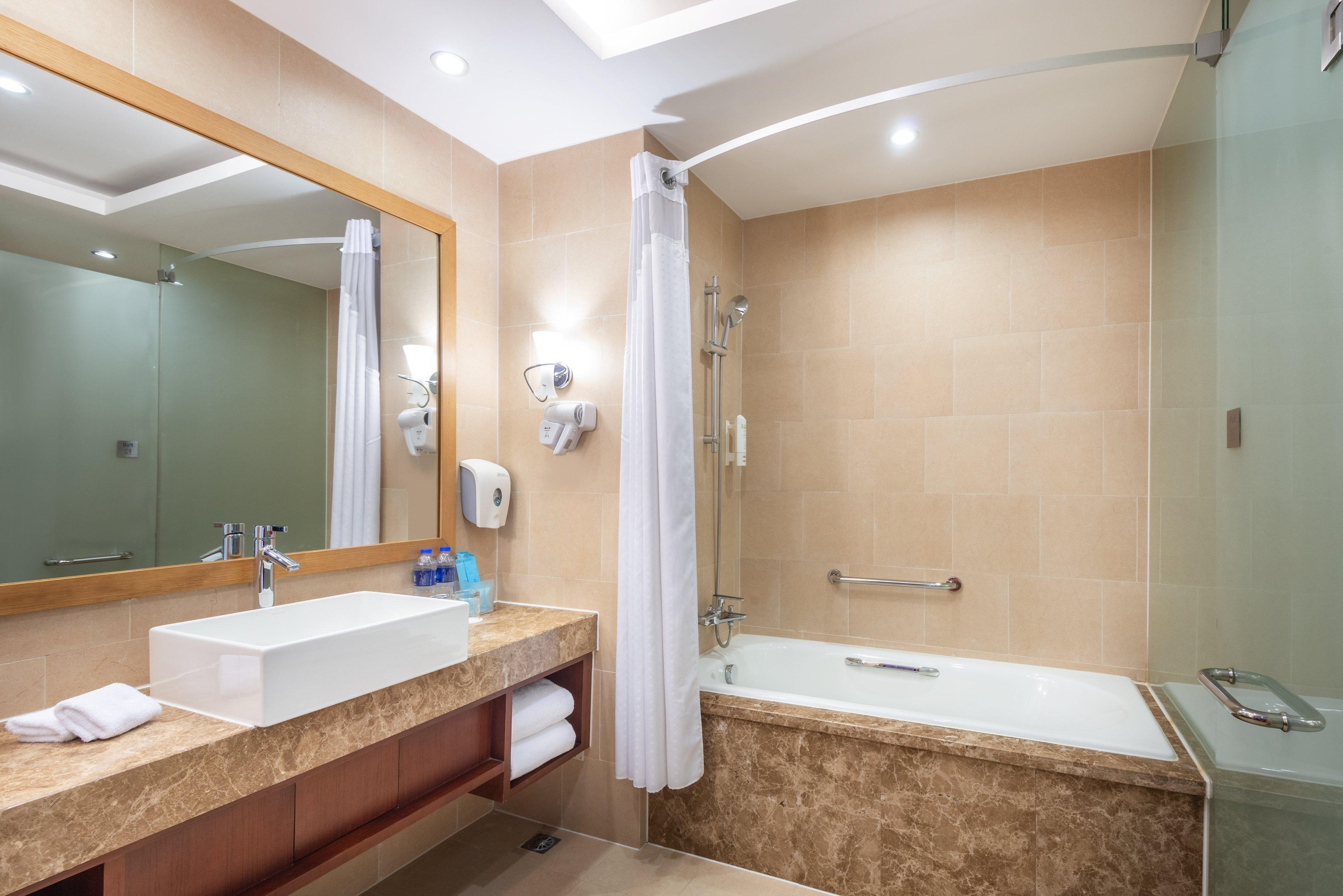 Holiday Inn Express Shanghai New Hongqiao, An Ihg Hotel Экстерьер фото