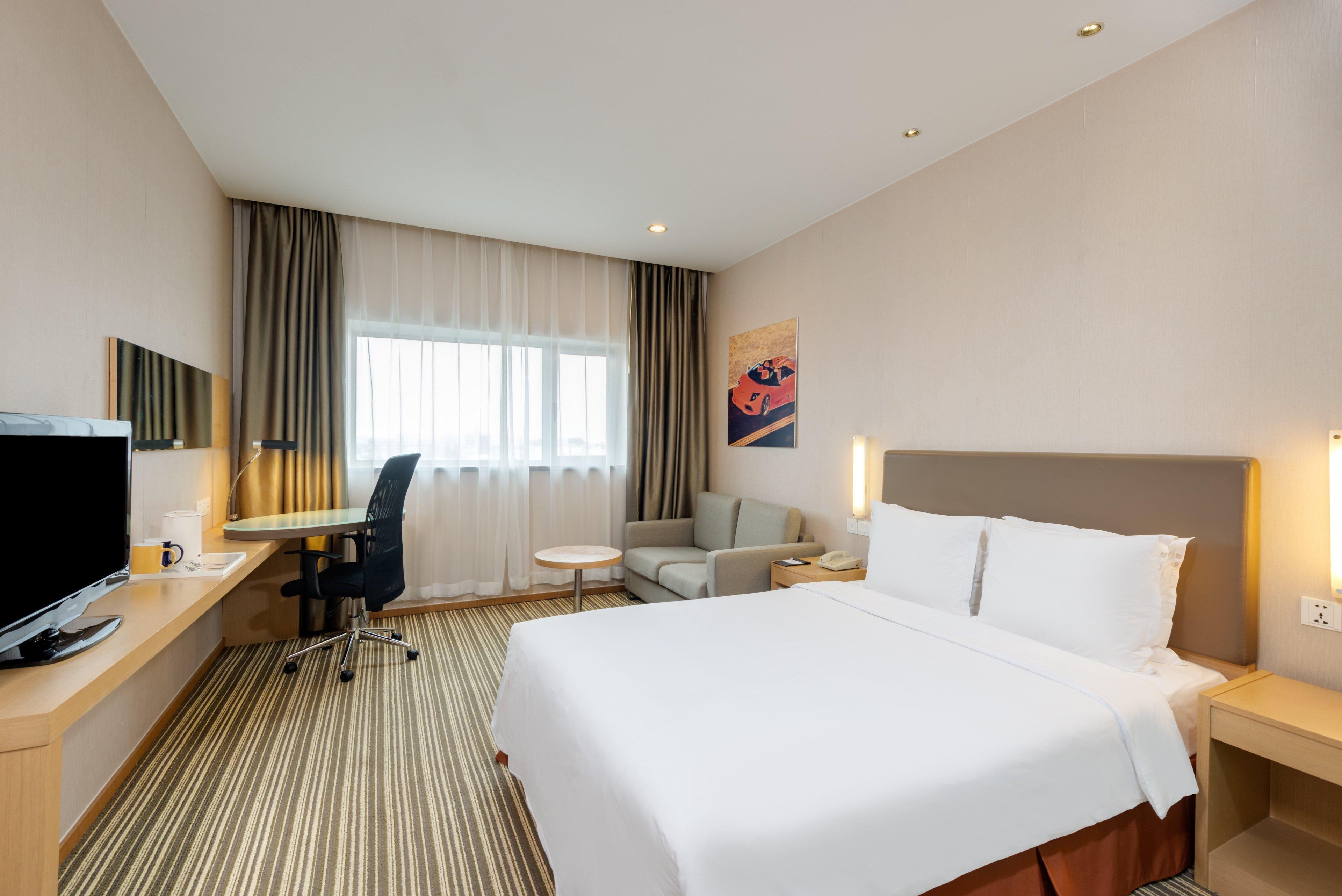 Holiday Inn Express Shanghai New Hongqiao, An Ihg Hotel Экстерьер фото