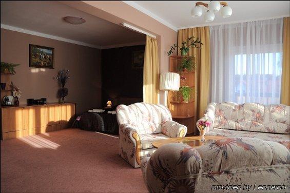 Holiday Inn Express Shanghai New Hongqiao, An Ihg Hotel Интерьер фото